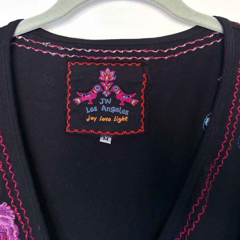 Johnny Was Black Floral Embroidered Wrap Top Boho Long Sleeve Blouse Shirt M - Picture 6 of 7